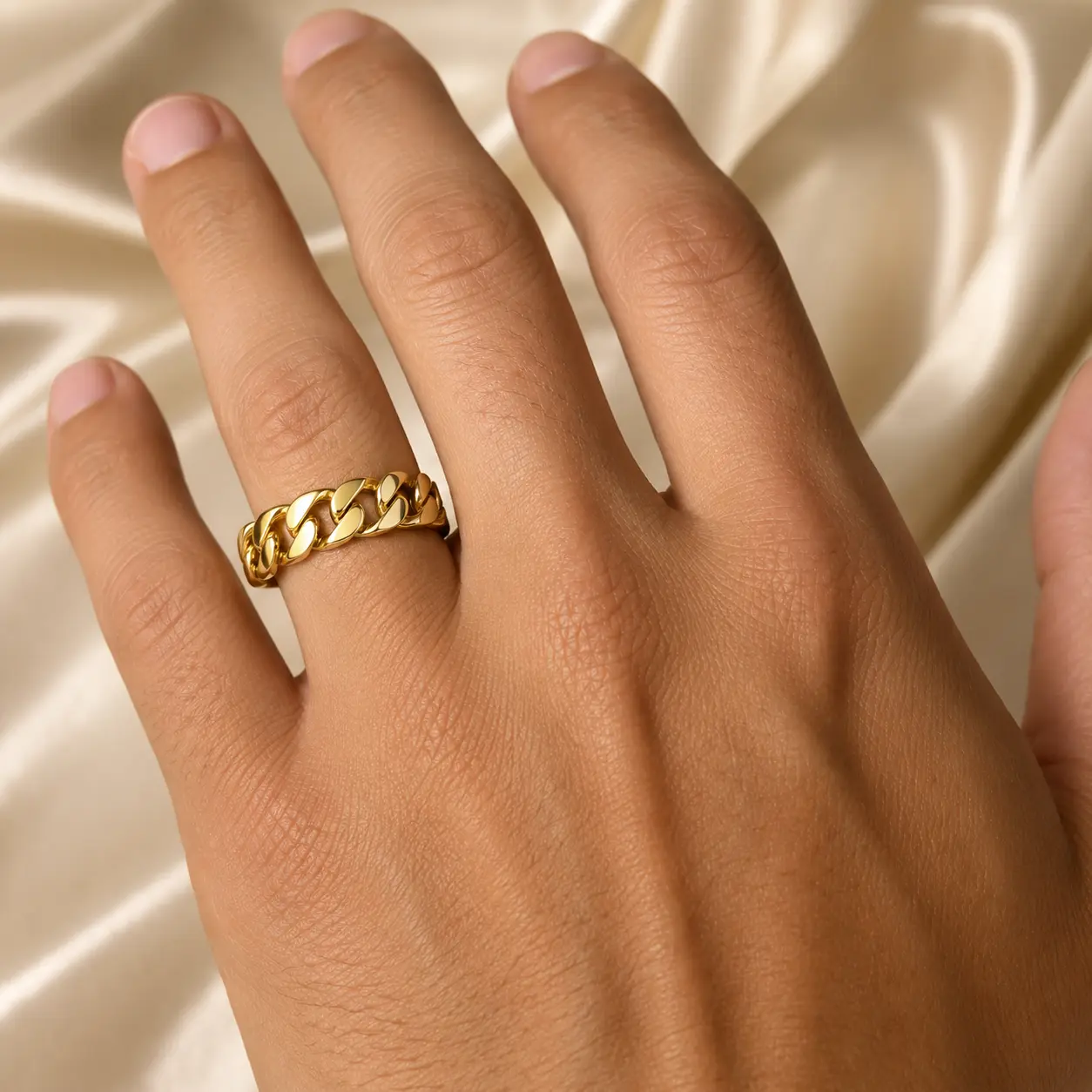 Anillo Eslabón Cubano