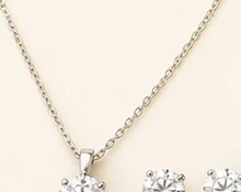 Juego Solitario y Broqueles de Diamante — detalle