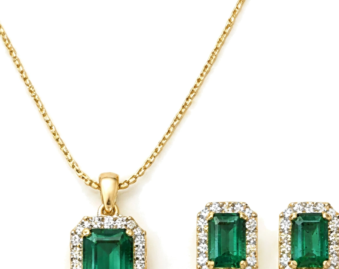 Juego de Esmeralda: Collar y Aretes — detalle