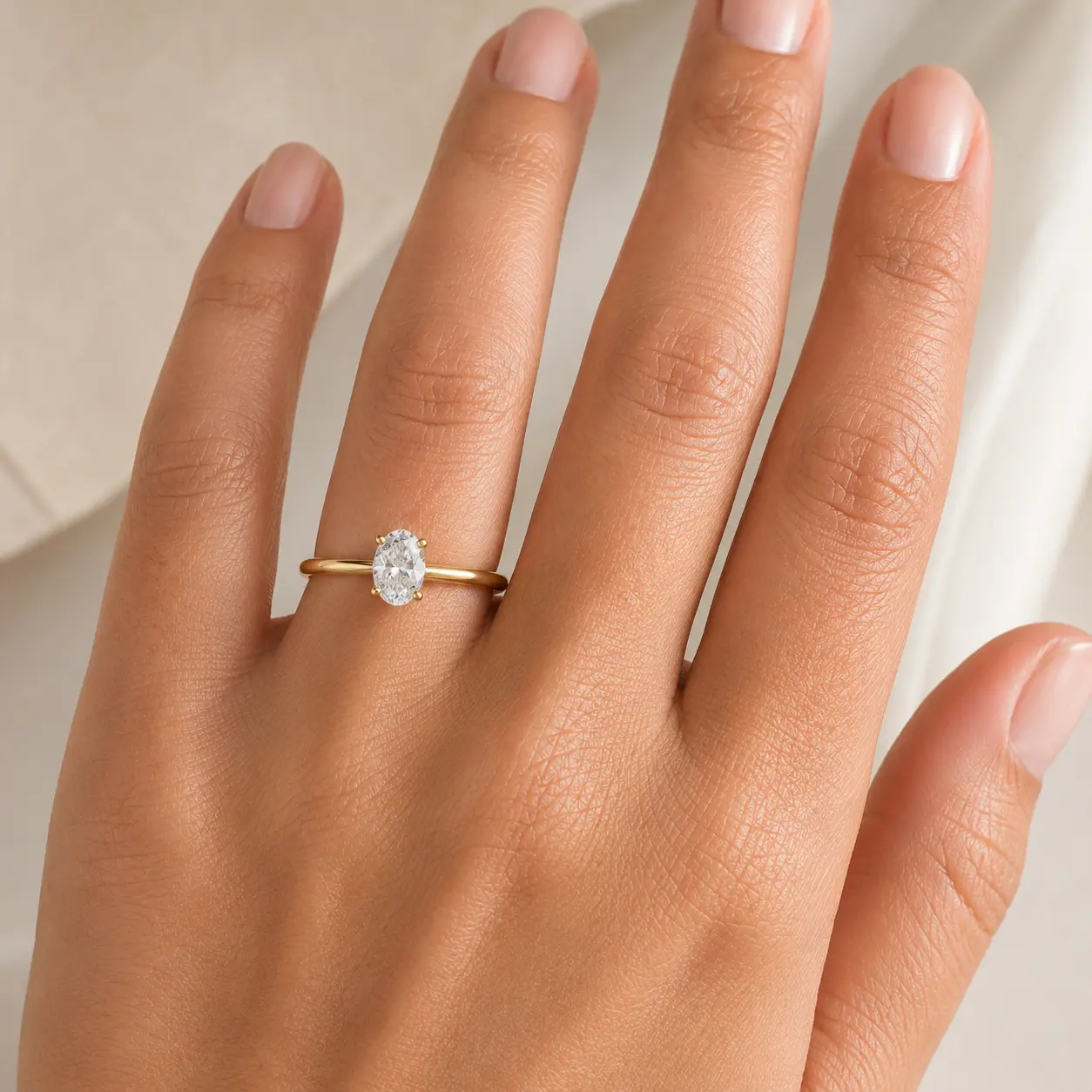 Anillo de Compromiso Solitario Ovalado