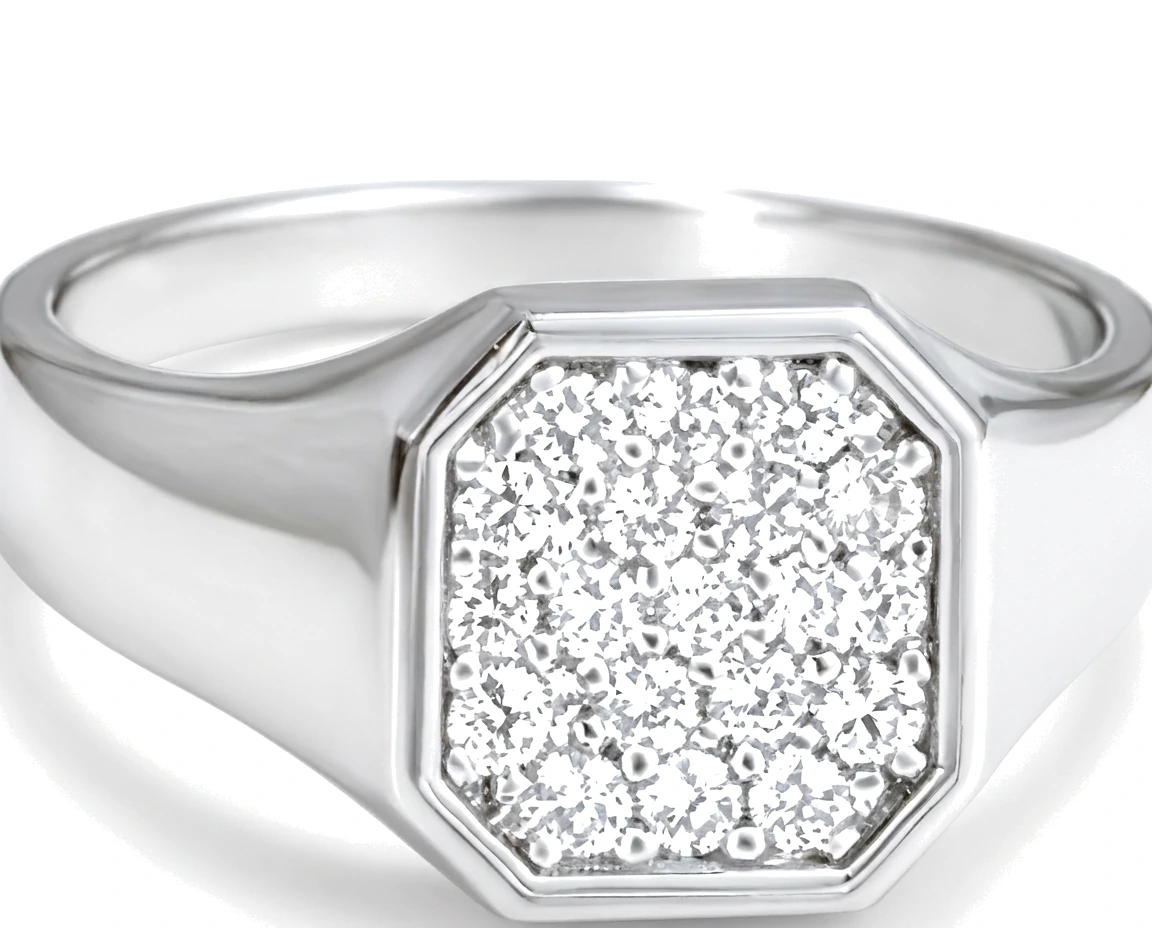 Anillo Sello con Diamantes — detalle