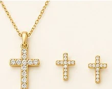 Juego de Cruz: Collar y Aretes — detalle