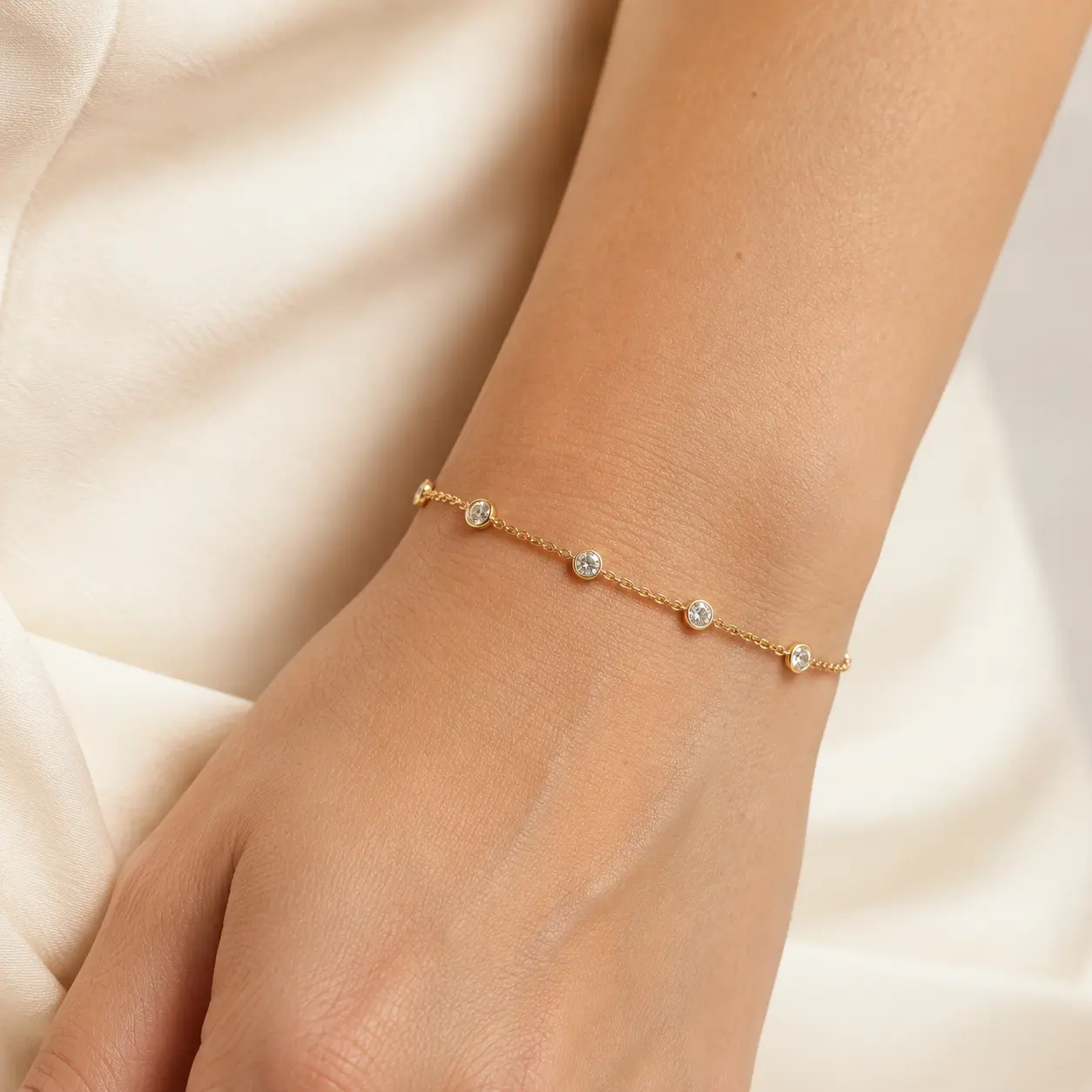 Manilla de estaciones con diamantes